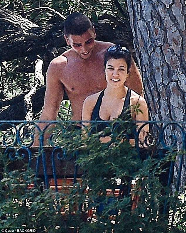 Kourtney Kardashian & Her Toy Boy, Younes Bendjima Fondling in Garden (...