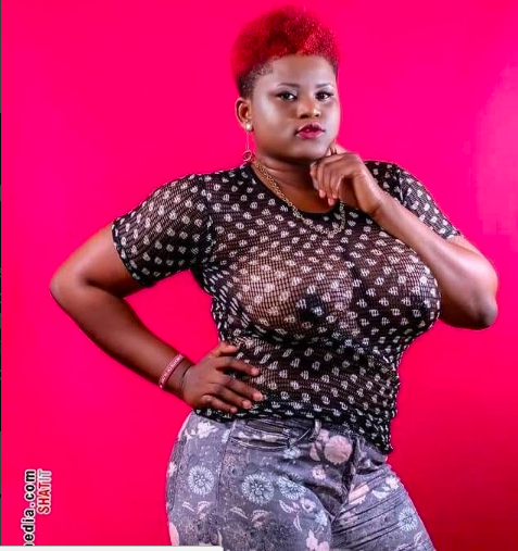 Lady Rocks Her Boobs As She Goes Braless In Super Hot Photoshoot - Romance  - Nigeria